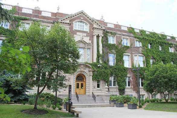 阿尔伯塔大学